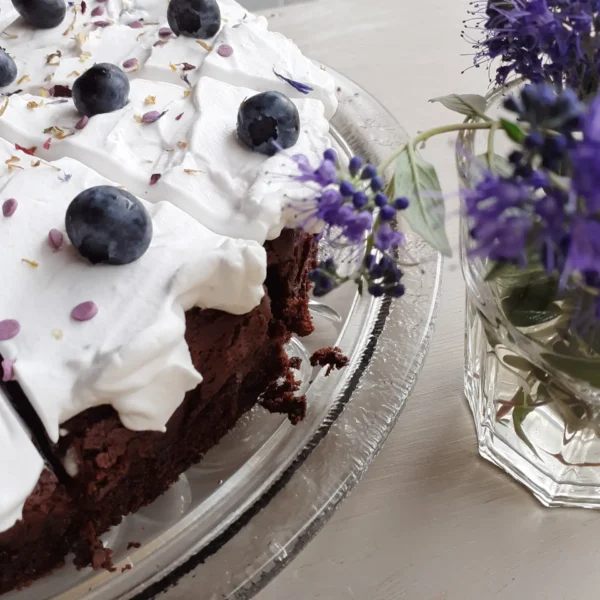 Browniekuchen mit Cremetopping vegan